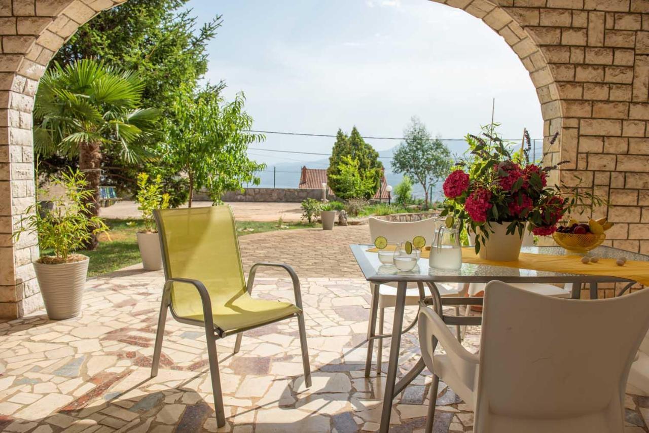 Apartman Mjeda Kastav Exteriör bild