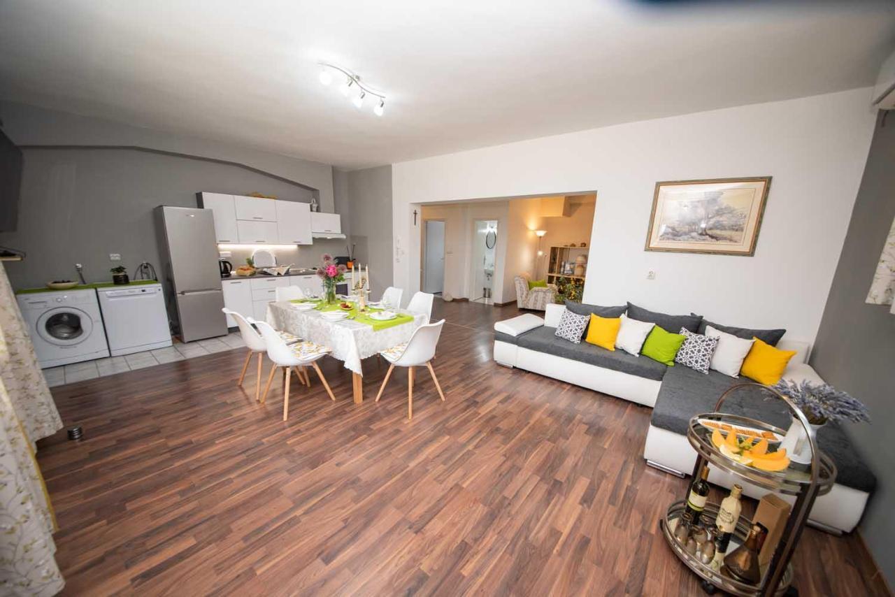 Apartman Mjeda Kastav Exteriör bild